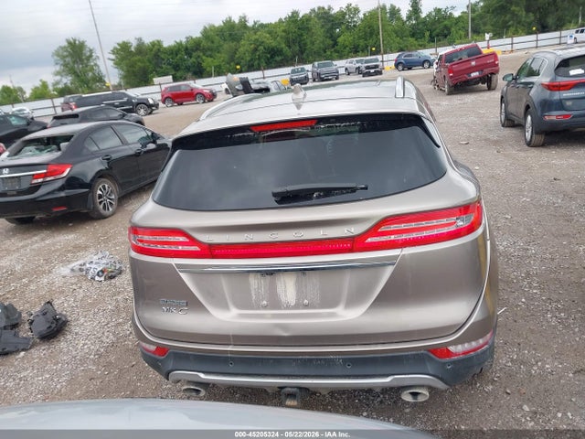 45205324 :رقم المزاد ، 5LMCJ3D96KUL09593 vin ، 2019 Lincoln Mkc Reserve مزاد بيع