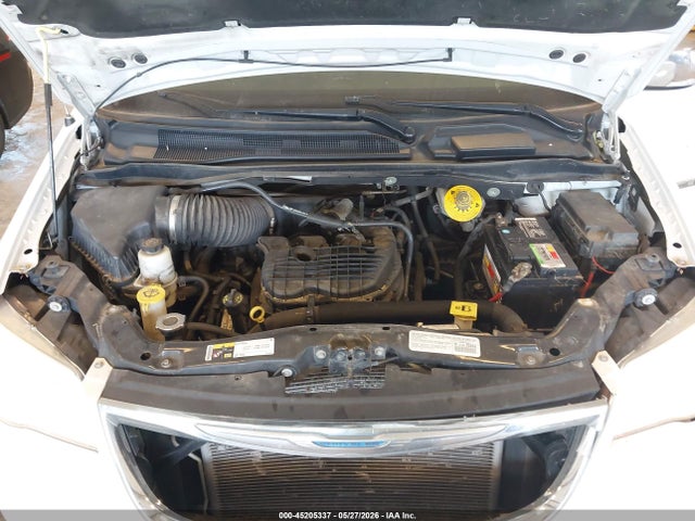 2014 Chrysler Town & Country Touring-l მანქანა იყიდება აუქციონზე, vin: 2C4RC1CG8ER260818, აუქციონის ნომერი: 45205337