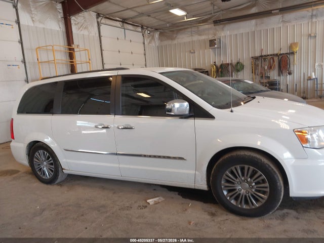2014 Chrysler Town & Country Touring-l მანქანა იყიდება აუქციონზე, vin: 2C4RC1CG8ER260818, აუქციონის ნომერი: 45205337