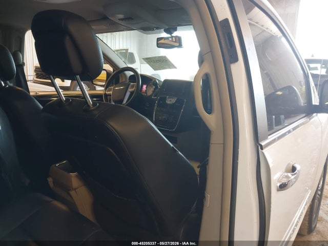 2014 Chrysler Town & Country Touring-l მანქანა იყიდება აუქციონზე, vin: 2C4RC1CG8ER260818, აუქციონის ნომერი: 45205337