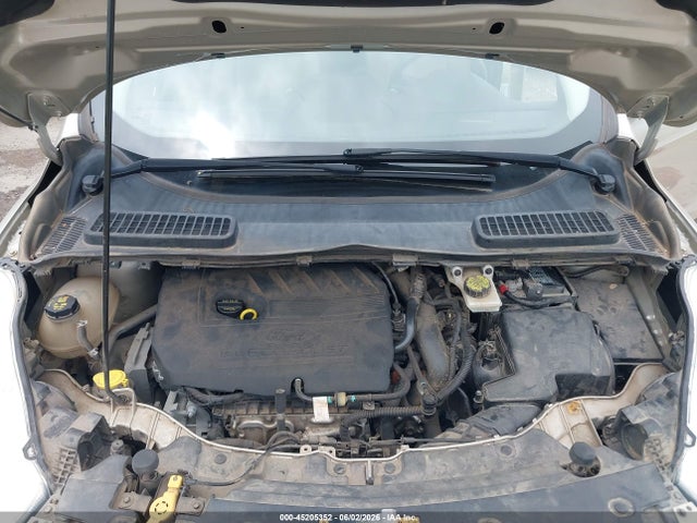 45205352 :رقم المزاد ، 1FMCU0GD5JUA74529 vin ، 2018 Ford Escape Se مزاد بيع
