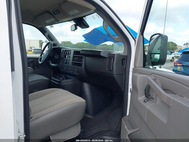 45205374 :رقم المزاد ، 1GAZGPFP2S1228992 vin ، 2025 Chevrolet Express Passenger Rwd 3500 Extended Wheelbase Lt مزاد بيع