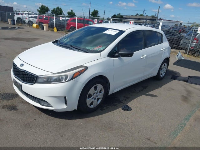 KIA FORTE LX 2017 KNAFK5A88H5678562 Image 2