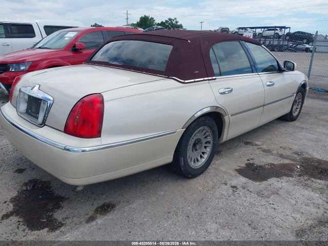 Aukcja sprzedaży 1999 Lincoln Town Car Cartier, vin: 1LNHM83W4XY648356, numer aukcji: 45205514