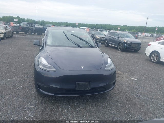 2024 Tesla Model Y Long Range Dual Motor All-wheel Drive მანქანა იყიდება აუქციონზე, vin: 7SAYGDEE7RA243197, აუქციონის ნომერი: 45205517