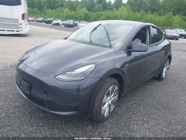 2024 Tesla Model Y Long Range Dual Motor All-wheel Drive მანქანა იყიდება აუქციონზე, vin: 7SAYGDEE7RA243197, აუქციონის ნომერი: 45205517