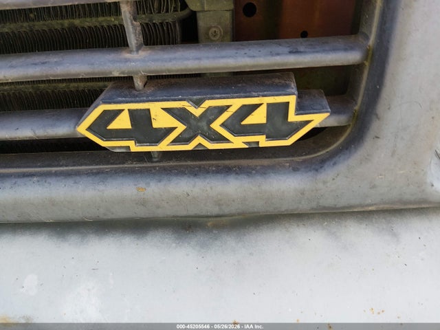 45205546 :رقم المزاد ، 1N6SD16Y3PC323898 vin ، 1993 Nissan Truck King Cab مزاد بيع