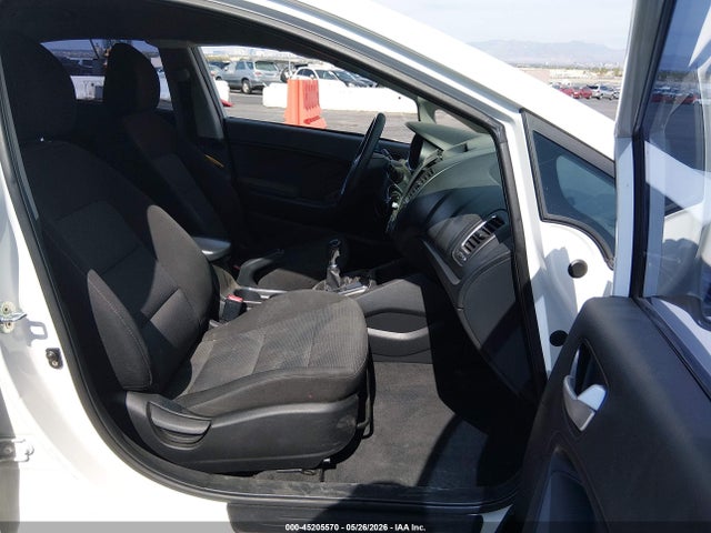 45205570 :رقم المزاد ، 3KPFK4A73JE184916 vin ، 2018 Kia Forte Lx مزاد بيع
