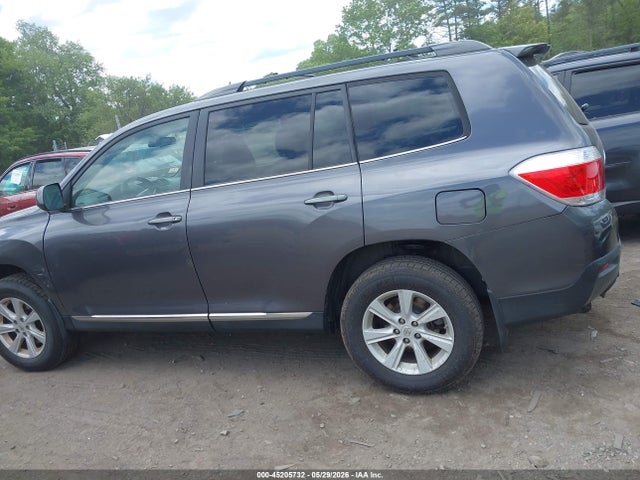 Продажа на аукционе авто 2012 Toyota Highlander Base V6, vin: 5TDBK3EH7CS128532, номер лота: 45205732
