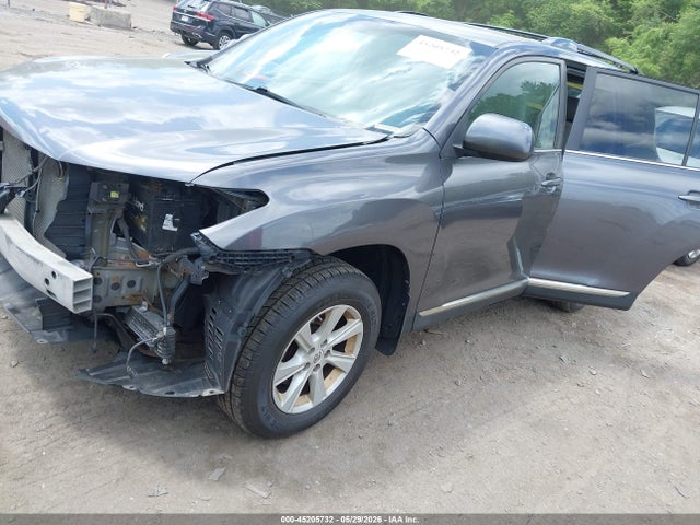 Продажа на аукционе авто 2012 Toyota Highlander Base V6, vin: 5TDBK3EH7CS128532, номер лота: 45205732