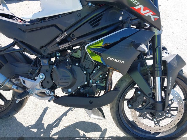 45205740 :رقم المزاد ، LCEPESLB9S6002001 vin ، 2025 Cf Moto 450nk مزاد بيع