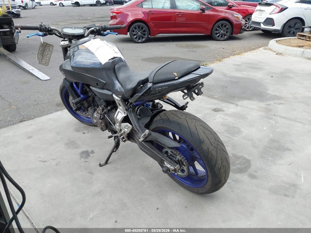 2015 Yamaha Fz07 C მანქანა იყიდება აუქციონზე, vin: JYARM06Y5FA001698, აუქციონის ნომერი: 45205761
