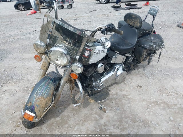 Harley-Davidson Flstc Heritage Softail Classic 2015 1HD1BWV10FB019839 Image 2