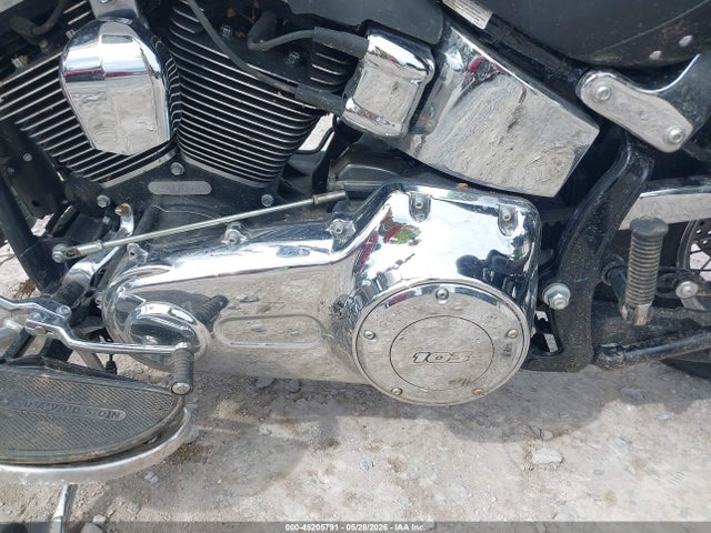 Harley-Davidson Flstc Heritage Softail Classic 2015 1HD1BWV10FB019839 Image 9