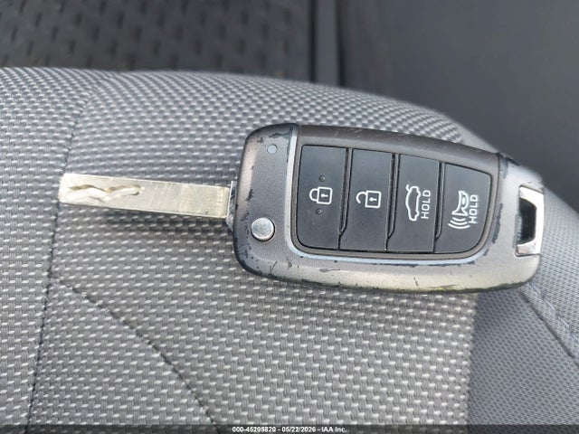 Продажа на аукционе авто 2021 Hyundai Elantra Se, vin: 5NPLL4AG1MH050776, номер лота: 45205820