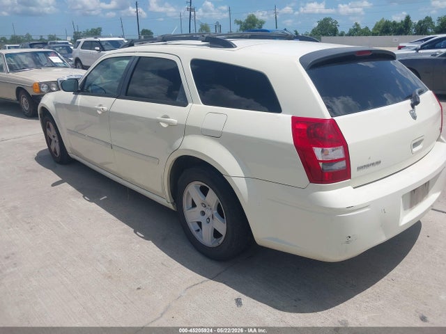 45205924 :رقم المزاد ، 2D4FV48V45H567952 vin ، 2005 Dodge Magnum Se مزاد بيع