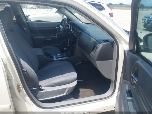 45205924 :رقم المزاد ، 2D4FV48V45H567952 vin ، 2005 Dodge Magnum Se مزاد بيع