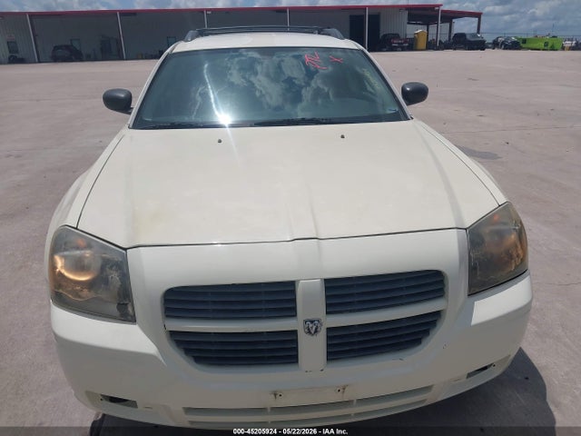 45205924 :رقم المزاد ، 2D4FV48V45H567952 vin ، 2005 Dodge Magnum Se مزاد بيع