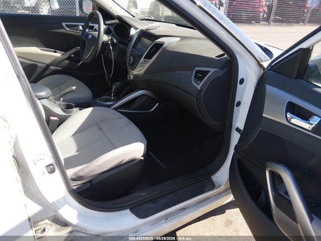 45205925 :رقم المزاد ، KMHTC6AD9DU121189 vin ، 2013 Hyundai Veloster Base W/gray مزاد بيع