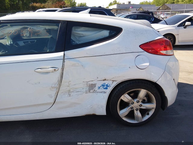 45205925 :رقم المزاد ، KMHTC6AD9DU121189 vin ، 2013 Hyundai Veloster Base W/gray مزاد بيع