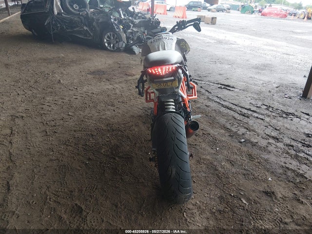 KTM 1290 Super Duke R 2018 VBKV39400JM986652 Image 6
