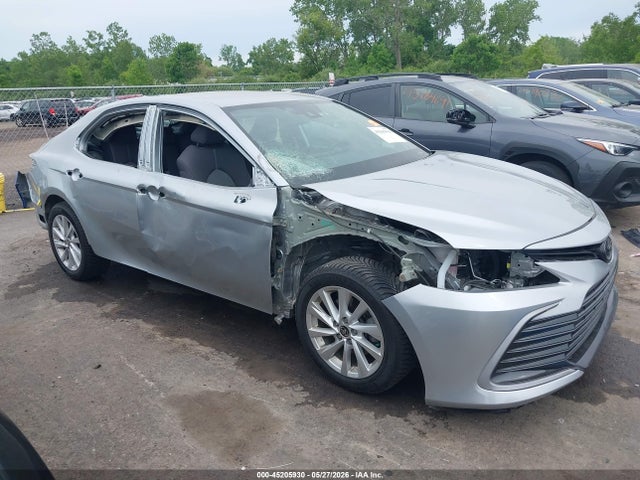 2023 Toyota Camry Le მანქანა იყიდება აუქციონზე, vin: 4T1C11BK3PU076261, აუქციონის ნომერი: 45205930