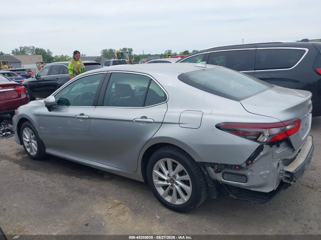 2023 Toyota Camry Le მანქანა იყიდება აუქციონზე, vin: 4T1C11BK3PU076261, აუქციონის ნომერი: 45205930