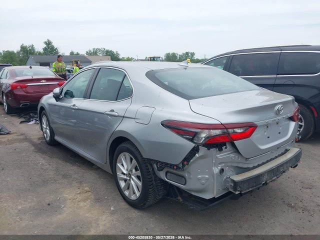 2023 Toyota Camry Le მანქანა იყიდება აუქციონზე, vin: 4T1C11BK3PU076261, აუქციონის ნომერი: 45205930