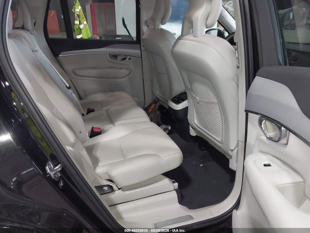 45205935 :رقم المزاد ، YV4102PK5M1708457 vin ، 2021 Volvo Xc90 T5 Momentum 7 Passenger مزاد بيع