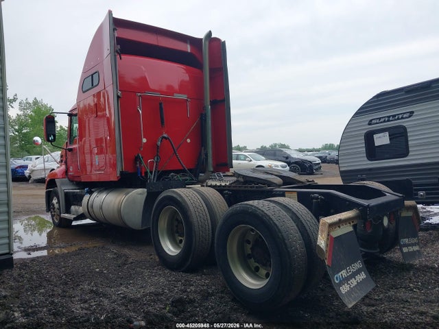 45205948 :رقم المزاد ، 1M1AW07Y1GM053615 vin ، 2016 Mack 600 Cxu600 مزاد بيع