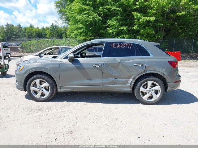 2020 Audi Q3 Premium 45 Tfsi Quattro Tiptronic მანქანა იყიდება აუქციონზე, vin: WA1AECF37L1107628, აუქციონის ნომერი: 45205997