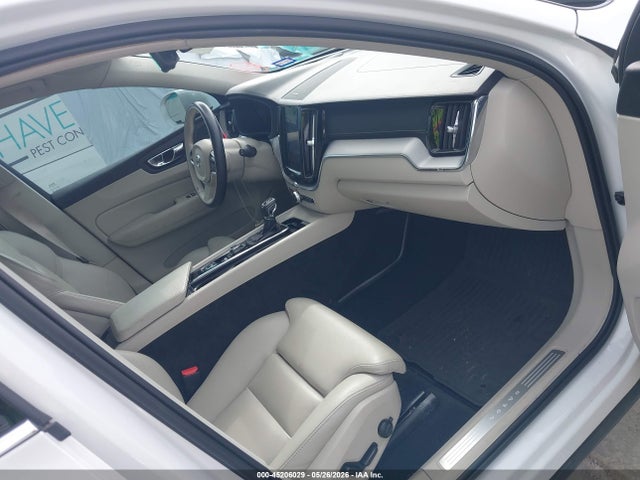 LYV102RL1KB224039 Volvo Xc60 T5 Inscription