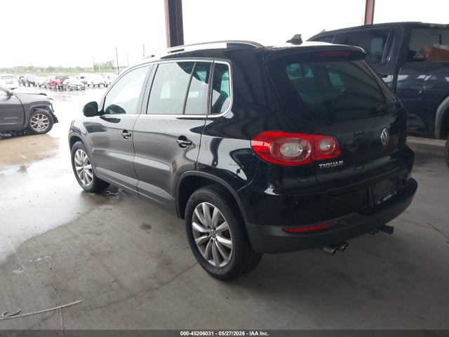 2011 Volkswagen Tiguan Se მანქანა იყიდება აუქციონზე, vin: WVGAV7AX3BW556423, აუქციონის ნომერი: 45206031