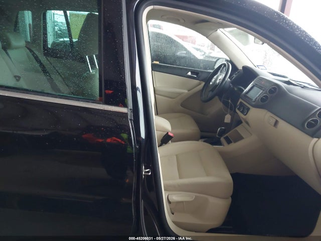 2011 Volkswagen Tiguan Se მანქანა იყიდება აუქციონზე, vin: WVGAV7AX3BW556423, აუქციონის ნომერი: 45206031