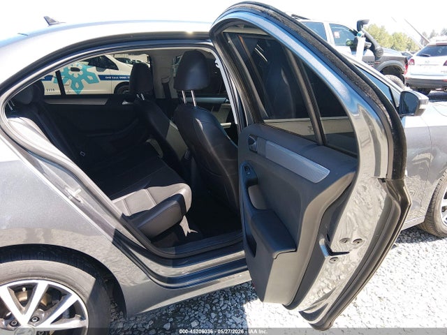 3VWDB7AJXHM310013 Volkswagen Jetta 1.4t Se