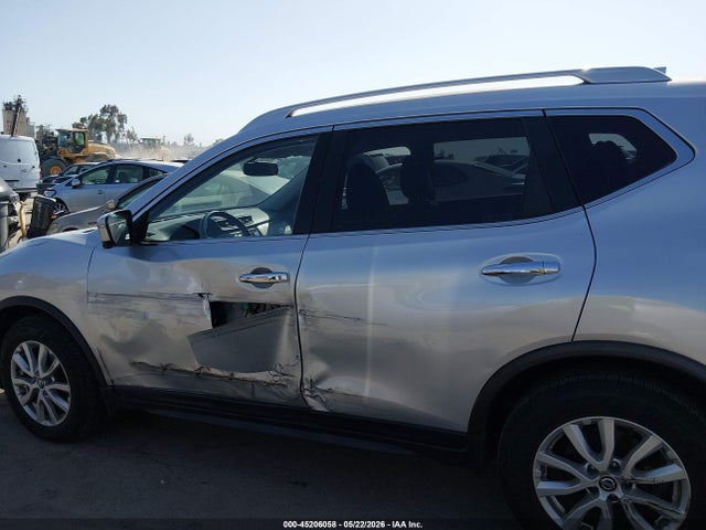 JN8AT2MV8HW277604 Nissan ROGUE SV