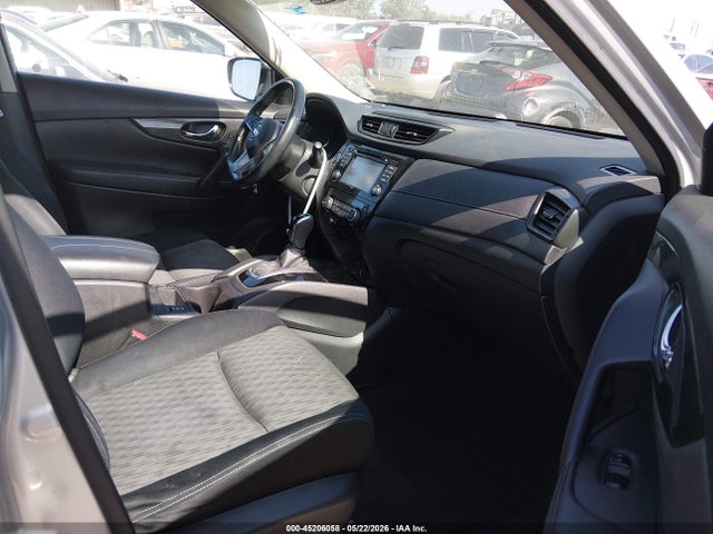 JN8AT2MV8HW277604 Nissan ROGUE SV