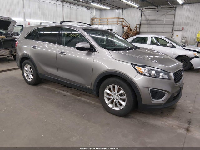45206117 :رقم المزاد ، 5XYPGDA34HG284880 vin ، 2017 Kia Sorento 2.4l Lx مزاد بيع