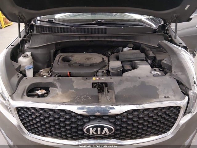 45206117 :رقم المزاد ، 5XYPGDA34HG284880 vin ، 2017 Kia Sorento 2.4l Lx مزاد بيع