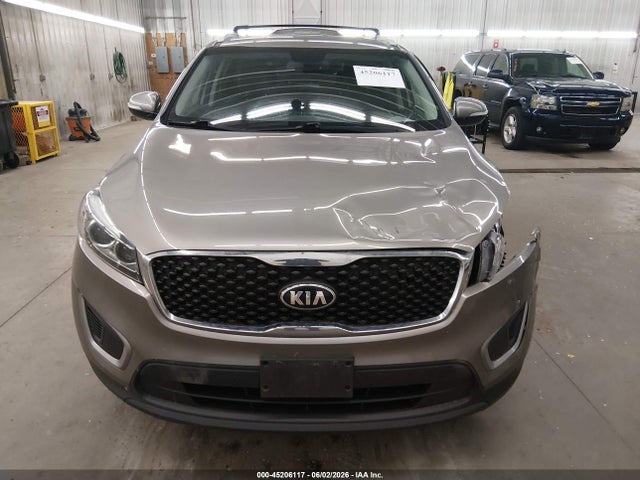 45206117 :رقم المزاد ، 5XYPGDA34HG284880 vin ، 2017 Kia Sorento 2.4l Lx مزاد بيع
