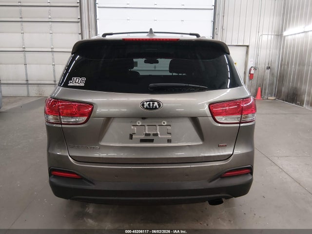 45206117 :رقم المزاد ، 5XYPGDA34HG284880 vin ، 2017 Kia Sorento 2.4l Lx مزاد بيع