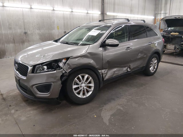 45206117 :رقم المزاد ، 5XYPGDA34HG284880 vin ، 2017 Kia Sorento 2.4l Lx مزاد بيع
