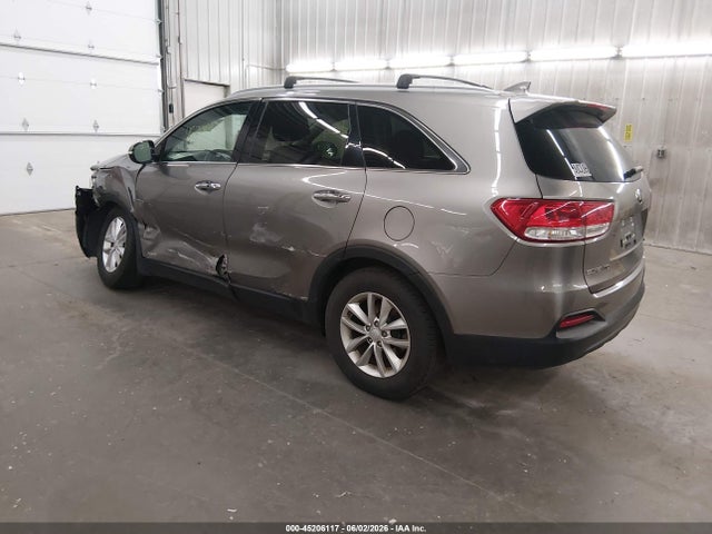 45206117 :رقم المزاد ، 5XYPGDA34HG284880 vin ، 2017 Kia Sorento 2.4l Lx مزاد بيع