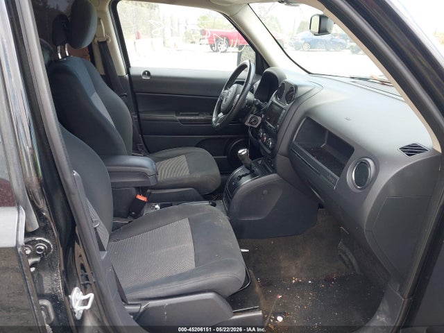 2016 Jeep Patriot Latitude მანქანა იყიდება აუქციონზე, vin: 1C4NJRFB4GD535271, აუქციონის ნომერი: 45206151