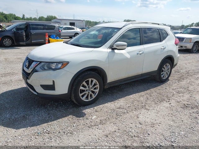 Nissan ROGUE SV 2017 5N1AT2MTXHC824847 Image 2