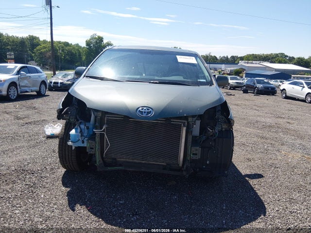 2013 Toyota Sienna Le V6 8 Passenger მანქანა იყიდება აუქციონზე, vin: 5TDKK3DC3DS399241, აუქციონის ნომერი: 45206251