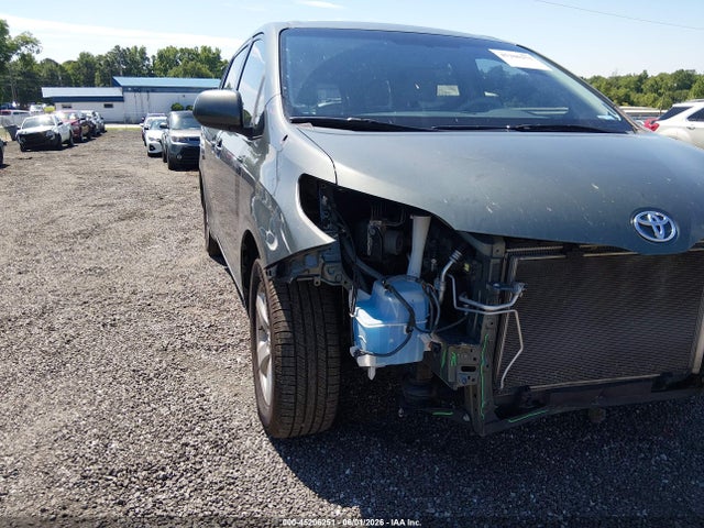 2013 Toyota Sienna Le V6 8 Passenger მანქანა იყიდება აუქციონზე, vin: 5TDKK3DC3DS399241, აუქციონის ნომერი: 45206251