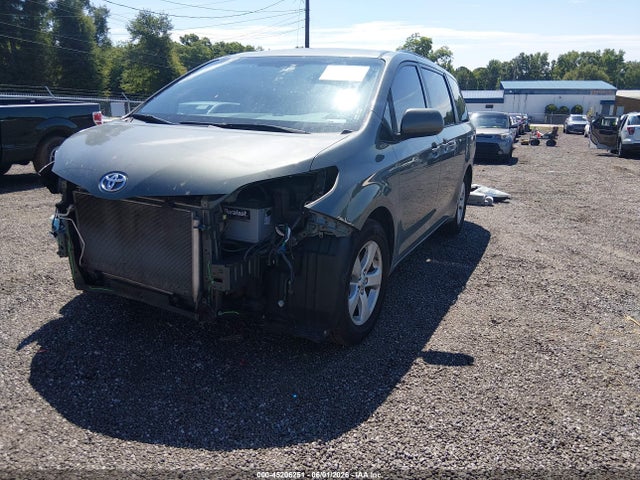 2013 Toyota Sienna Le V6 8 Passenger მანქანა იყიდება აუქციონზე, vin: 5TDKK3DC3DS399241, აუქციონის ნომერი: 45206251