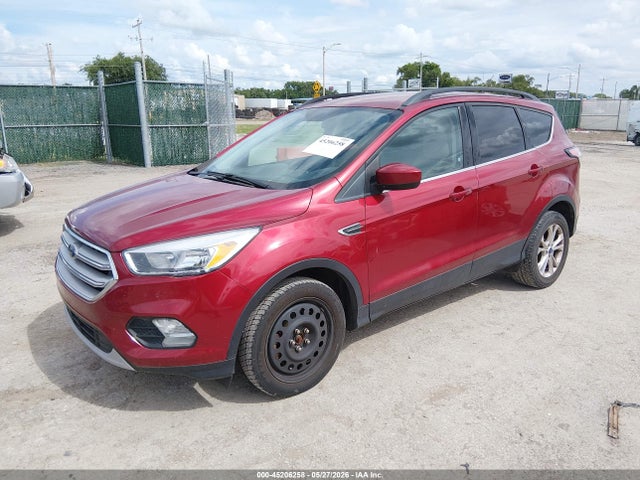 Ford ESCAPE SE 2018 1FMCU0G93JUB62426 Image 2