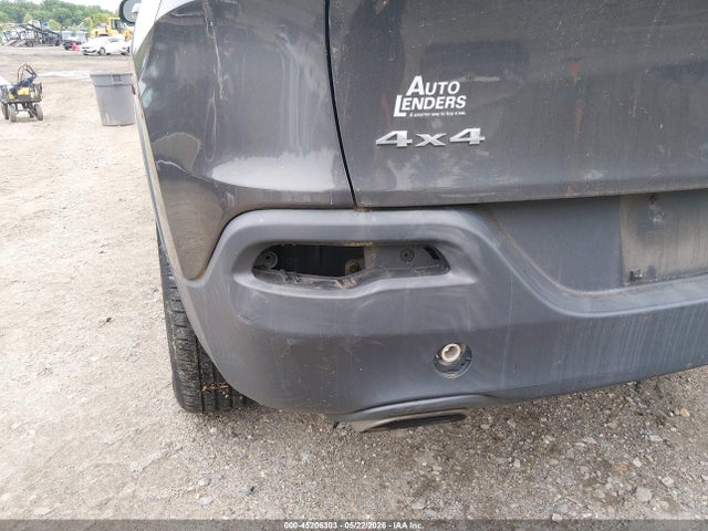 2015 Jeep Cherokee Latitude მანქანა იყიდება აუქციონზე, vin: 1C4PJMCS4FW577393, აუქციონის ნომერი: 45206303